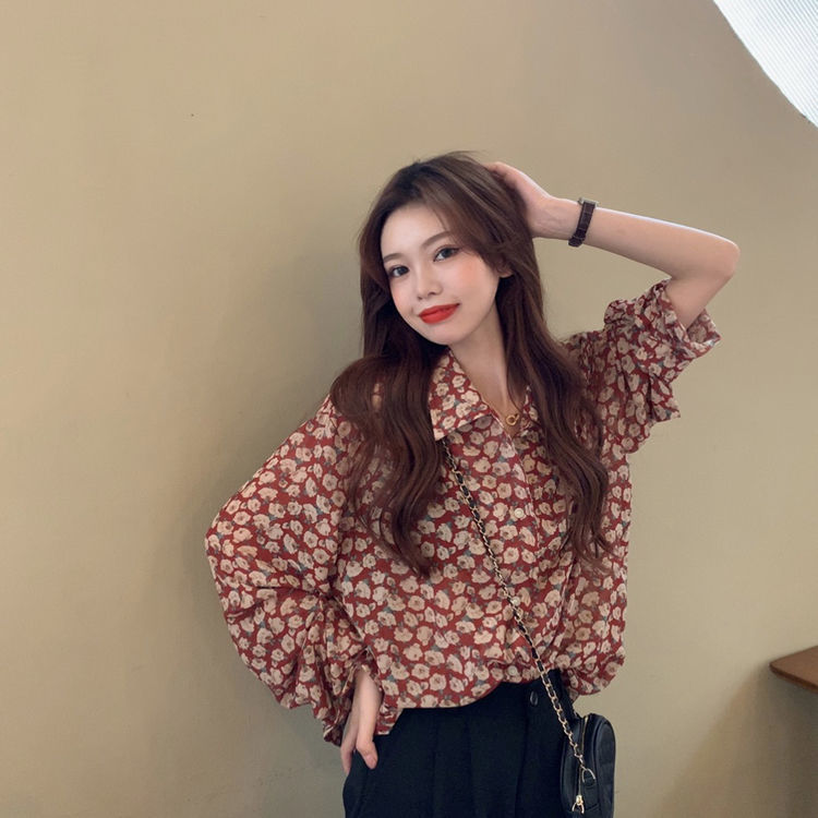 Longsleeved Blouse With Floral Pattern