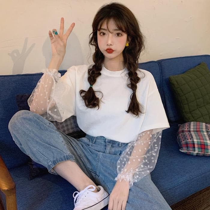 2-in-1 Tee + Transparent Mesh Sleeves With Daisy Pattern