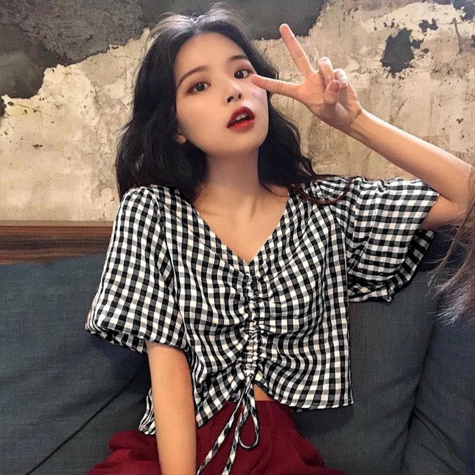 Checkered Blouse With V-Neck And Adjustable Length