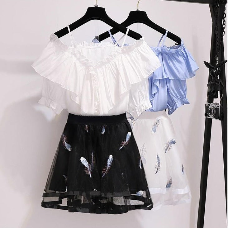 Outfit Set: Off-Shoulder Ruffle Blouse + Mini Mesh Skirt With Feather Print