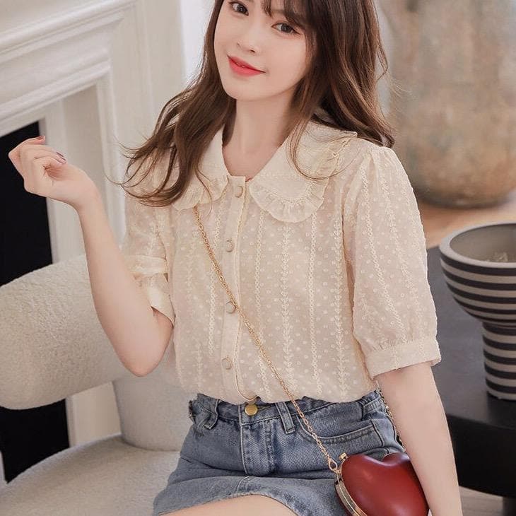 Buttoned Chiffon Blouse With Ruffled Collar and Cuffed Sleeves