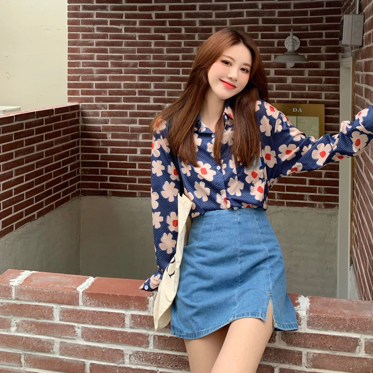 Button-Down Blouse With Floral Print And Turn-Down Collar