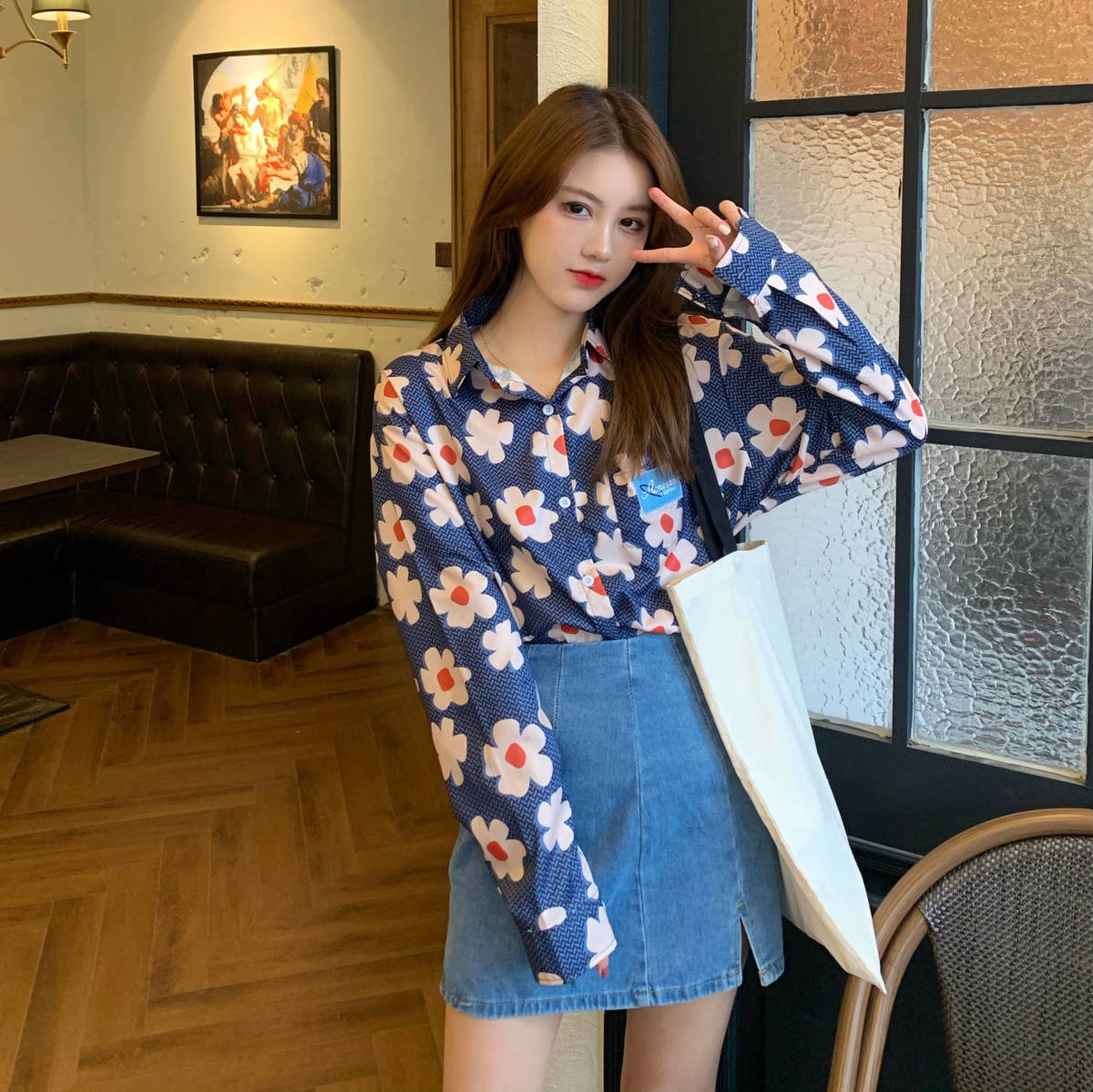 Button-Down Blouse With Floral Print And Turn-Down Collar